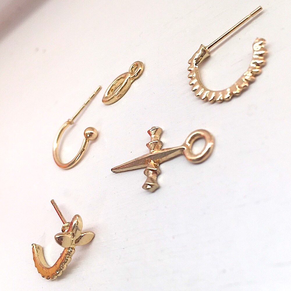 🆑10/$25🆑𝗖𝗟𝗘𝗔𝗥𝗔𝗡𝗖𝗘 3 Gold Leaf Cross Earrings Set NEW - Picture 7 of 10